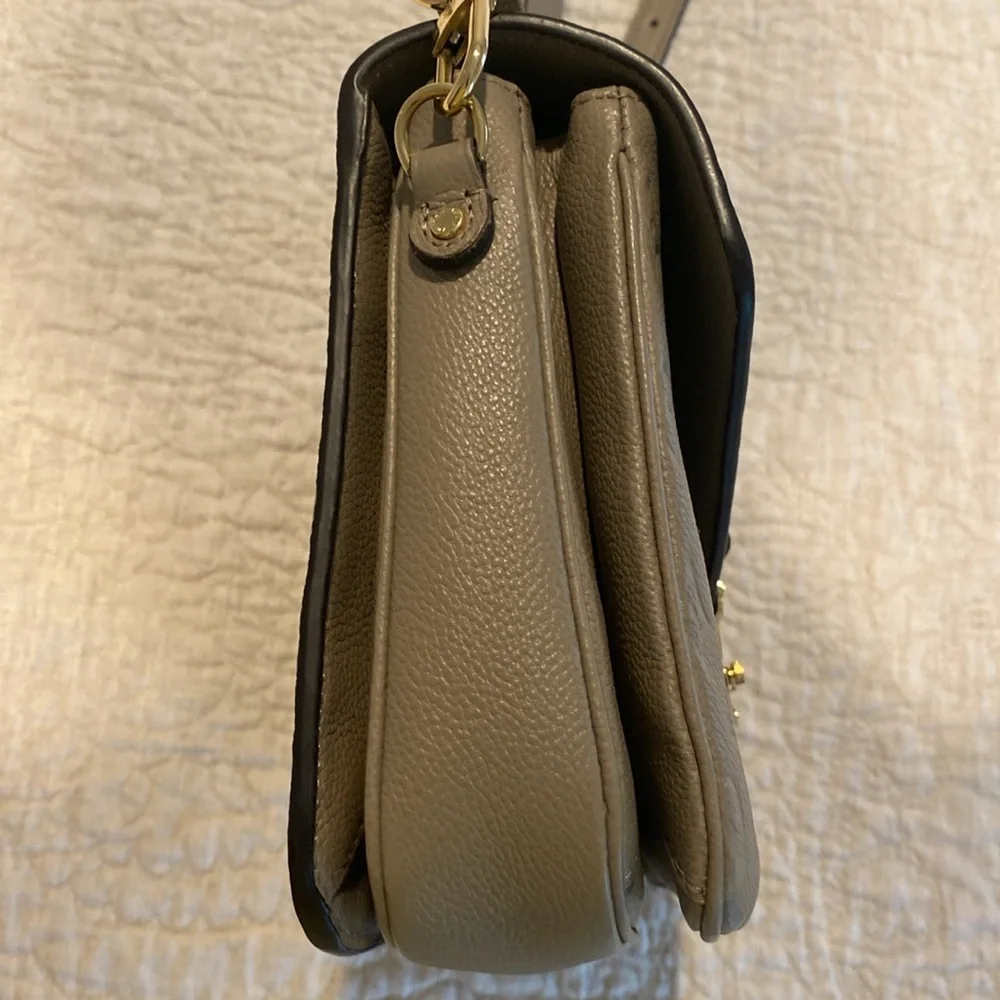 Louis Vuitton Pochette Metis Monogram Women Bag